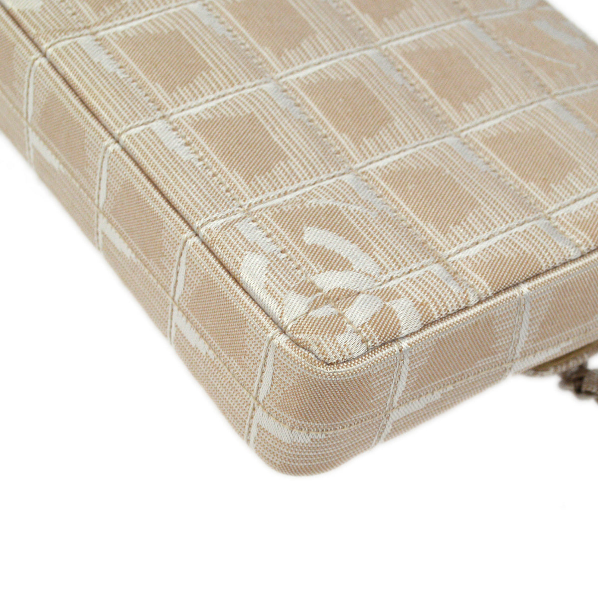 Luxury Chanel 2000-2001 Beige Jacquard Nylon East West Travel Line Shoulder Bag