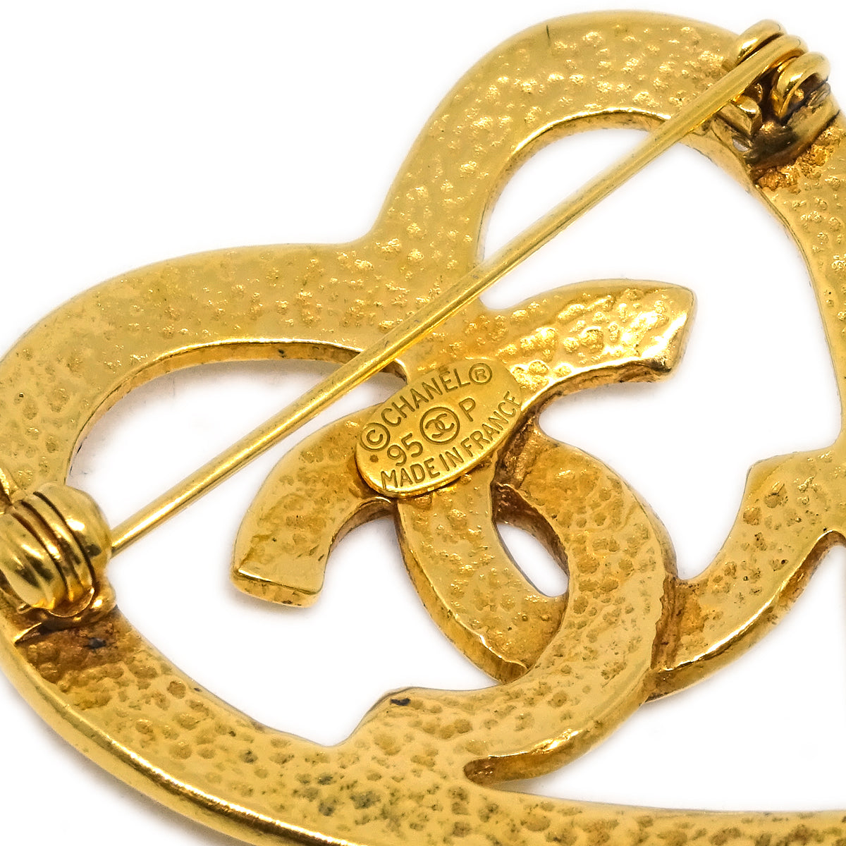 Luxury Chanel Heart Brooch Pin Gold 95P