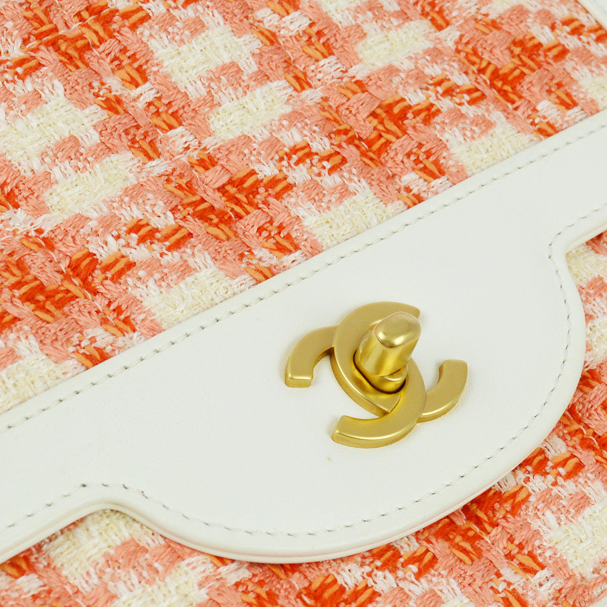 Luxury Chanel 2000-2001 White Orange Tweed Lambskin Chain Shoulder Bag