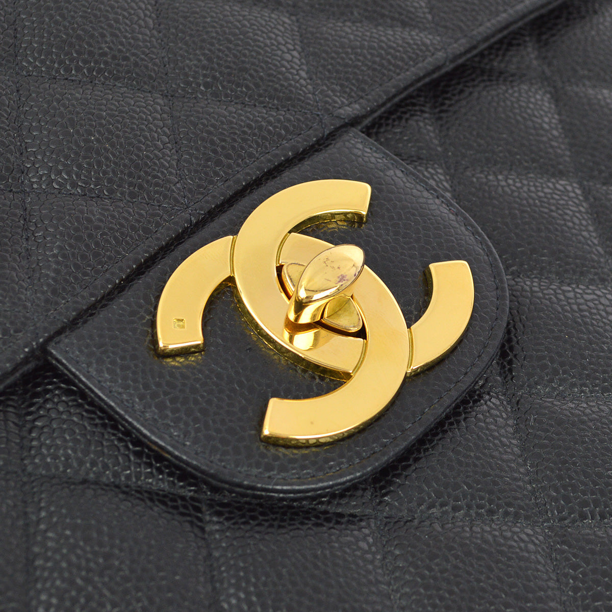 Luxury Chanel 1994-1996 Black Caviar Jumbo Classic Flap Shoulder Bag