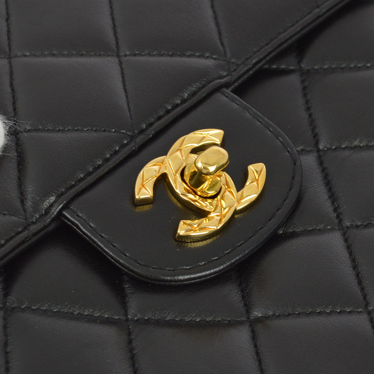 Luxury Chanel 1991-1994 Black Lambskin Camera Bag Small