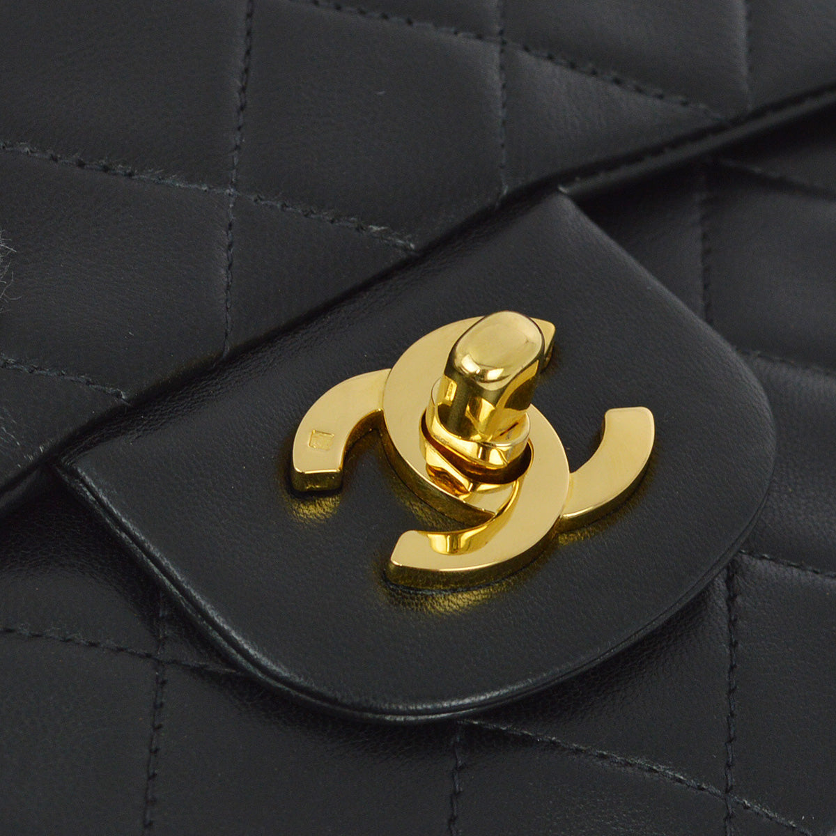 Luxury Chanel 1991-1994 Black Lambskin Small Classic Double Flap Shoulder Bag