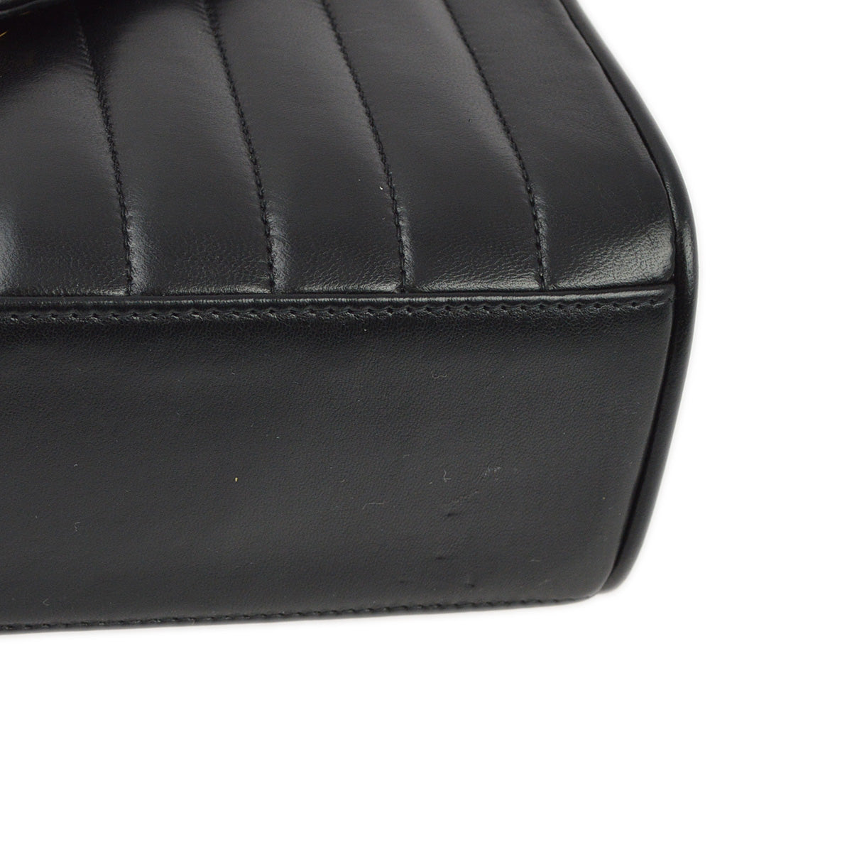 Luxury Chanel 1991-1994 Black Lambskin Mademoiselle Chevron Handbag