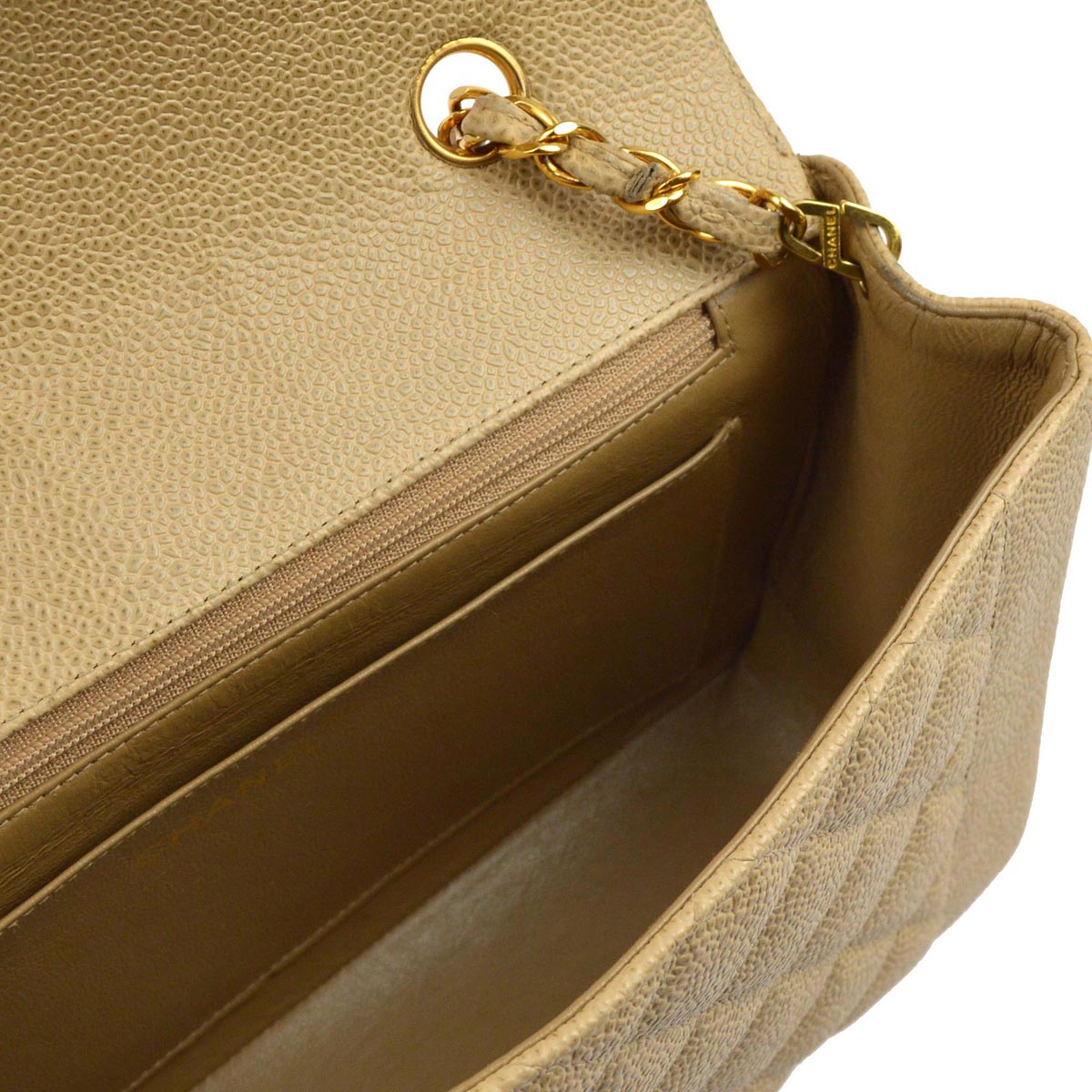 Luxury Chanel 1994-1996 Beige Caviar Medium Diana Shoulder Bag
