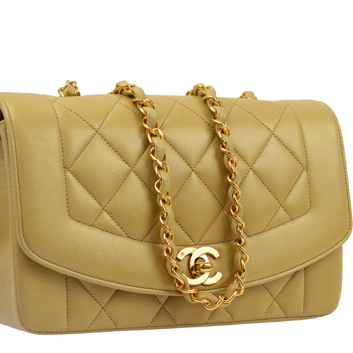 Luxury Chanel 1991-1994 Beige Lambskin Small Diana Shoulder Bag