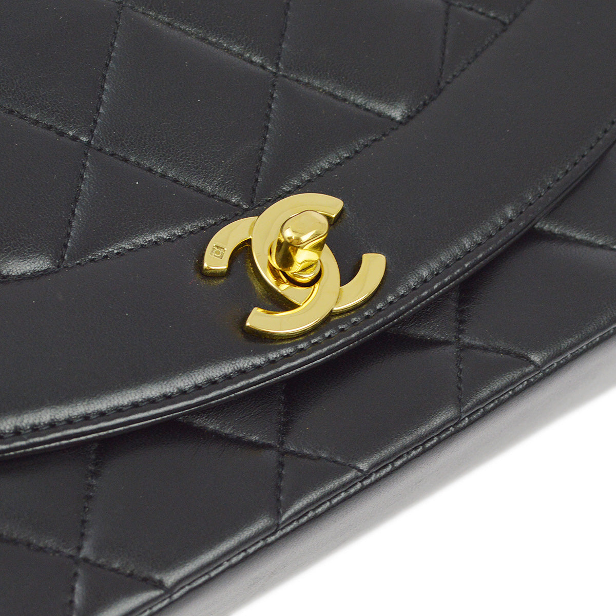 Luxury Chanel 1994-1996 Black Lambskin Small Diana Shoulder Bag