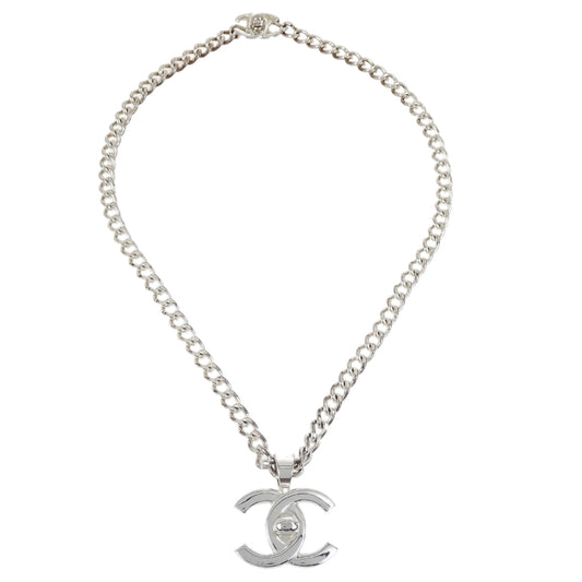 Luxury Chanel Turnlock Chain Pendant Necklace Silver 97P