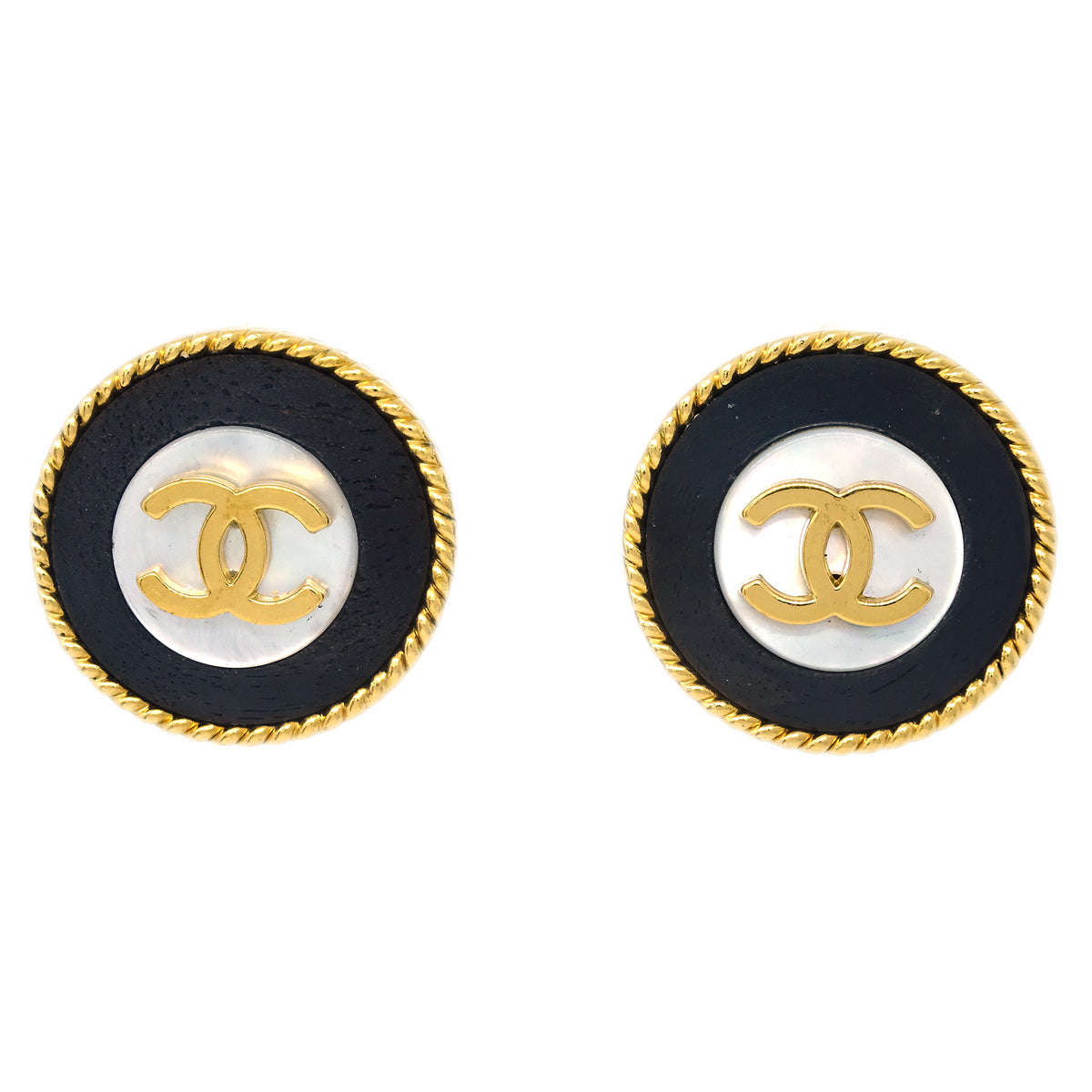 Luxury Chanel Black Button Shell Earrings Clip-On 96P