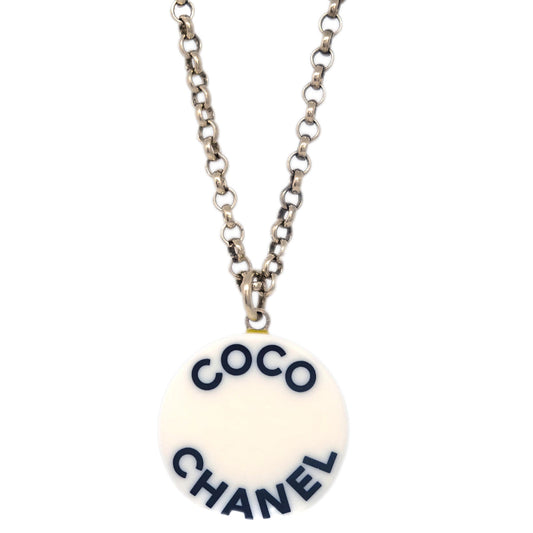 Luxury Chanel Gold White Pendant Necklace 07P