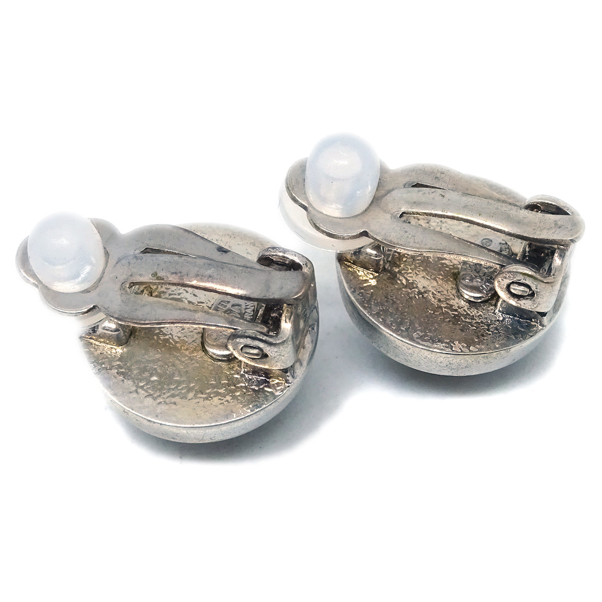 Luxury Chanel Button Earrings Clip-On Black Silver 00A