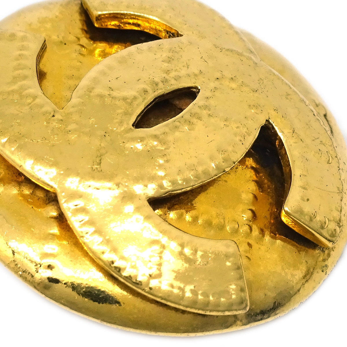 Luxury Chanel Button Earrings Clip-On Gold 94P