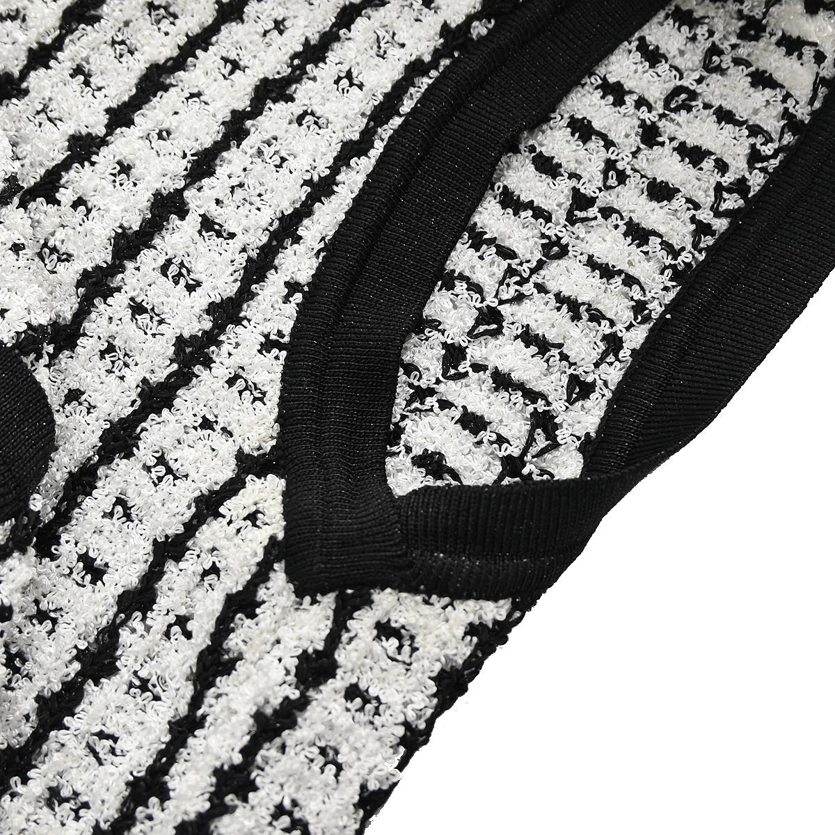 Luxury Chanel Sleeveless Vest Sweater Top White 97P #38