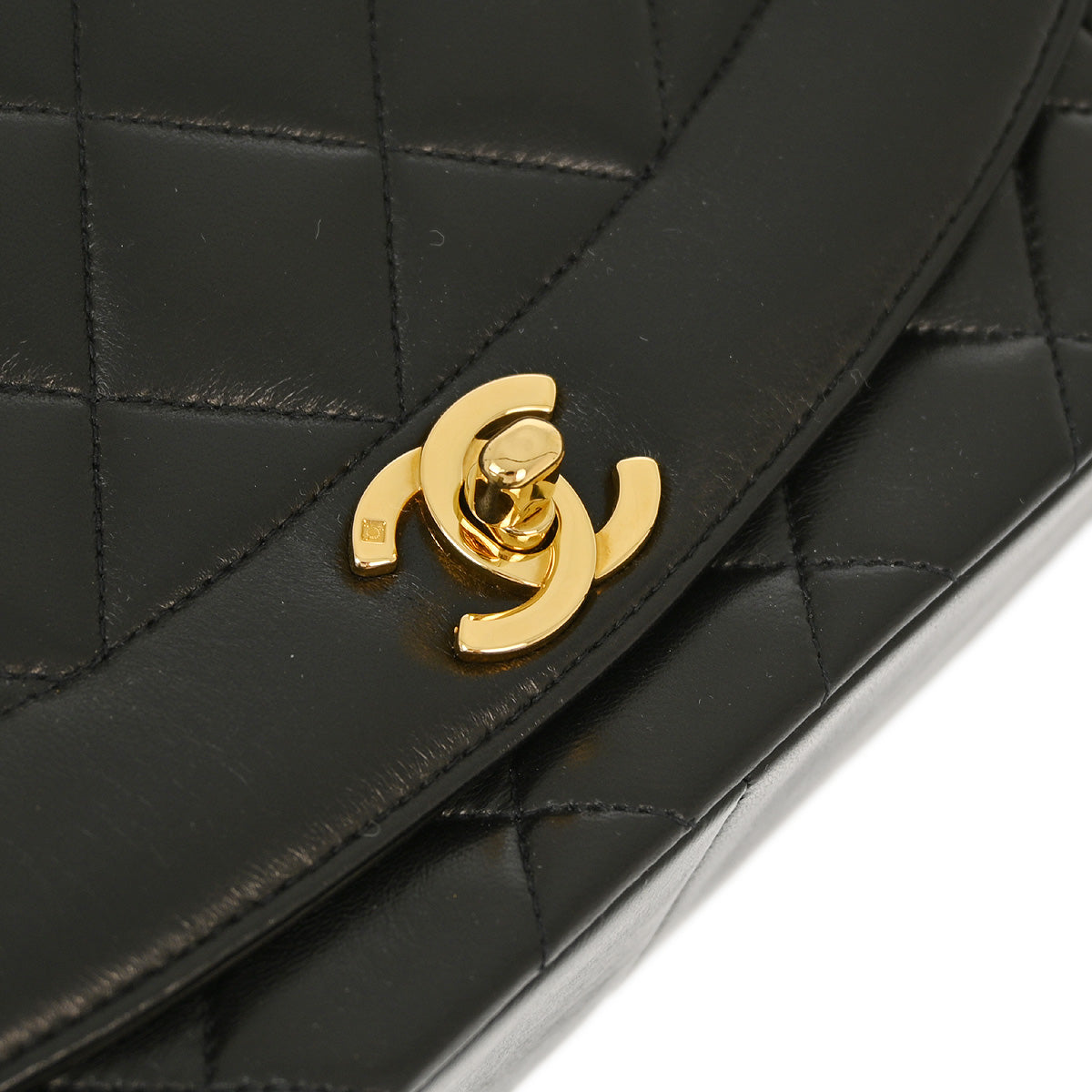 Luxury Chanel 1994-1996 Black Lambskin Medium Diana Shoulder Bag