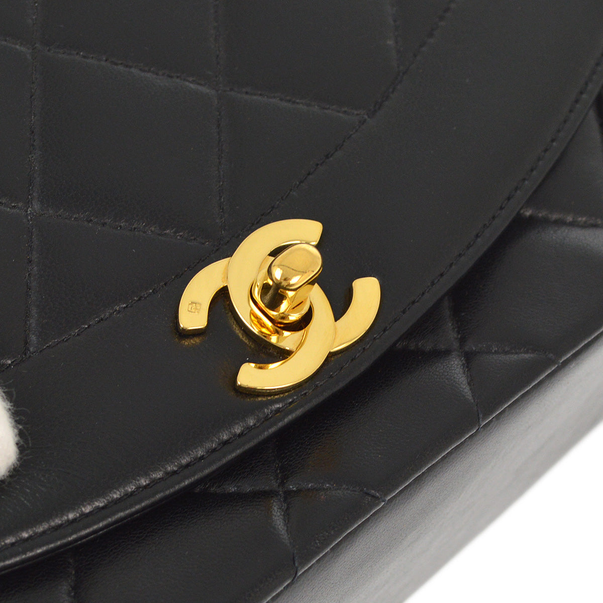Luxury Chanel 1991-1994 Black Lambskin Small Diana Shoulder Bag