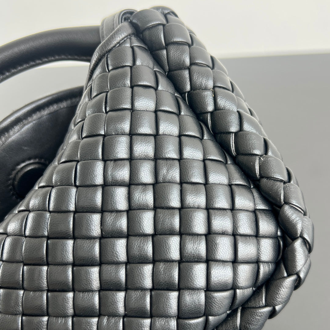 Luxury Bottega Veneta BV Small Cobble Top Handle 23cm Black Lambskin
