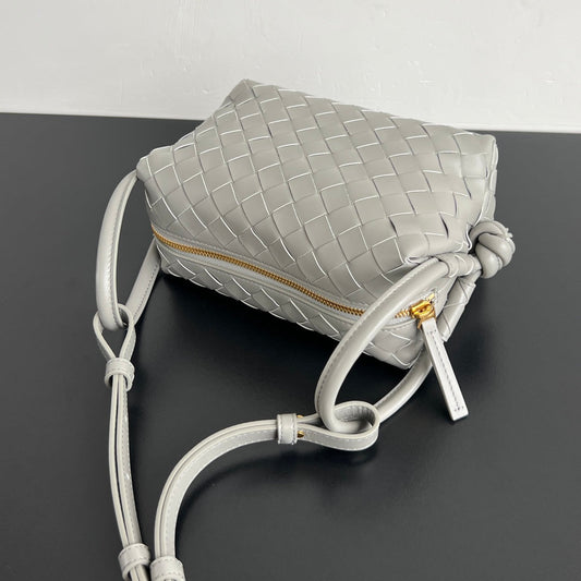 Luxury Bottega Veneta BV Loop Top Handle 19cm Grey Lambskin
