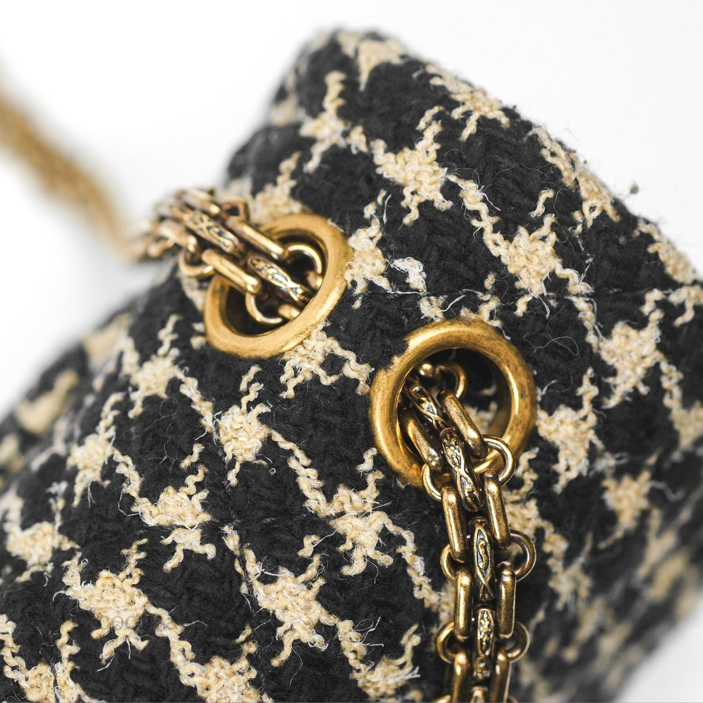 Chanel Reissue 225 Flap Houndstooth Beige Black Fabric Antique Gold Hardware