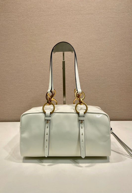 Luxury PradaLARGE RECTANGULAR BAG 30 IN WHITE OIL WAX LAMBSKIN GOLD HARDWARE