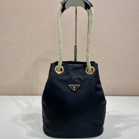Luxury PradaBUCKET BAG 28 IN BLACK RE-NYLON GOLD LOGO