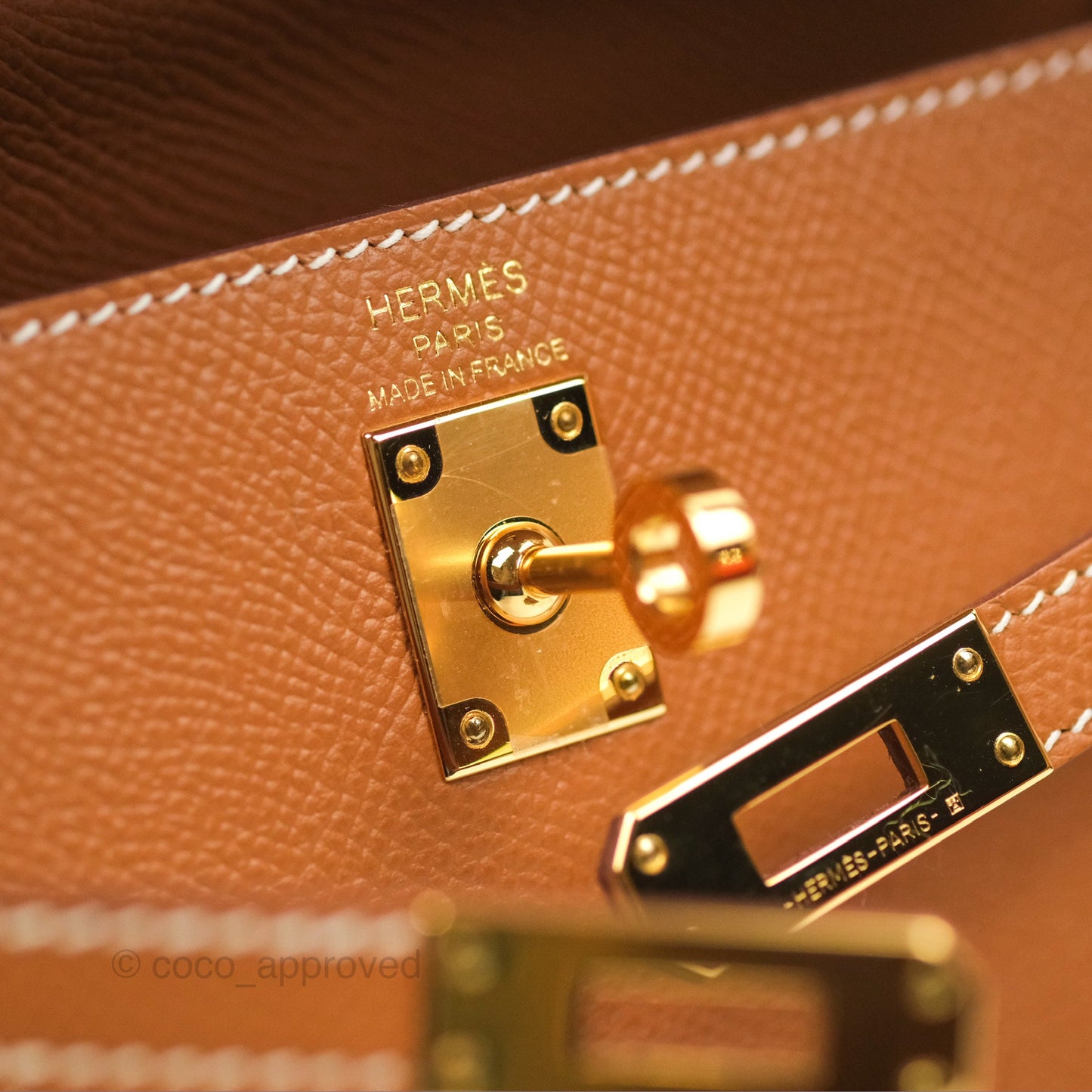 Hermès Kelly 25 Sellier Gold Epsom Gold Hardware