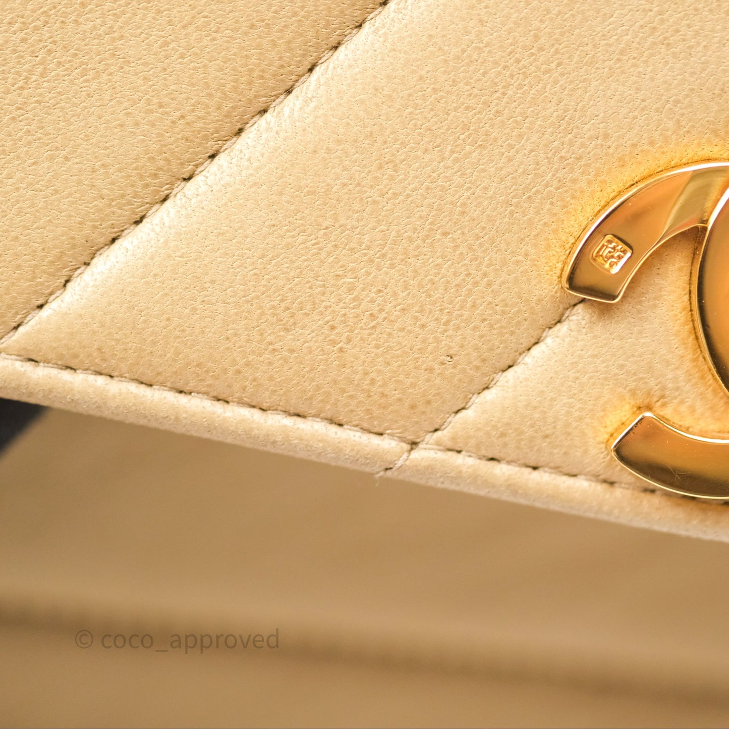 Chanel Vintage Medium Flap Chevron Beige Lambskin 24K Gold Hardware