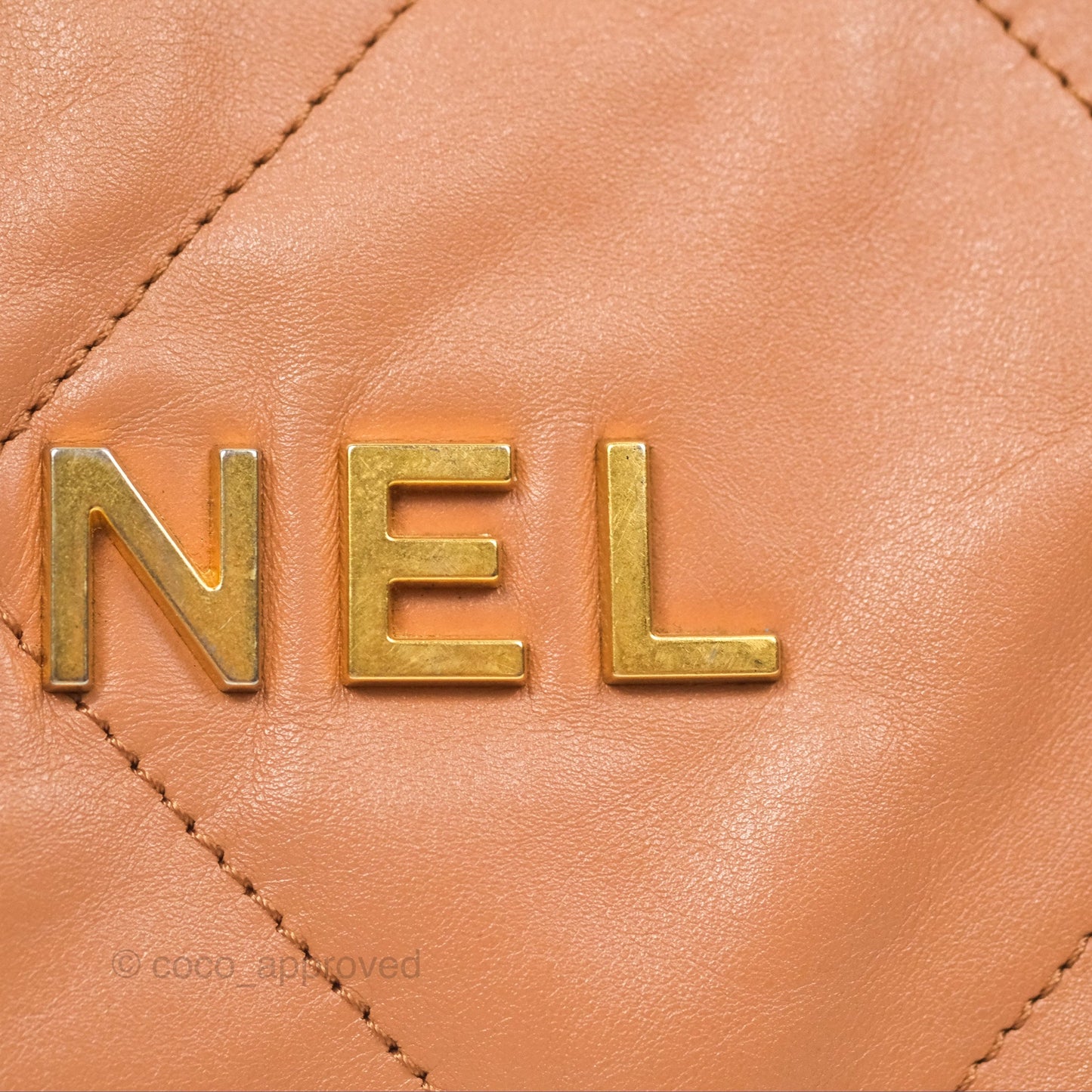 Chanel 22 Medium Caramel Beige Shiny Calfskin Aged Gold Hardware
