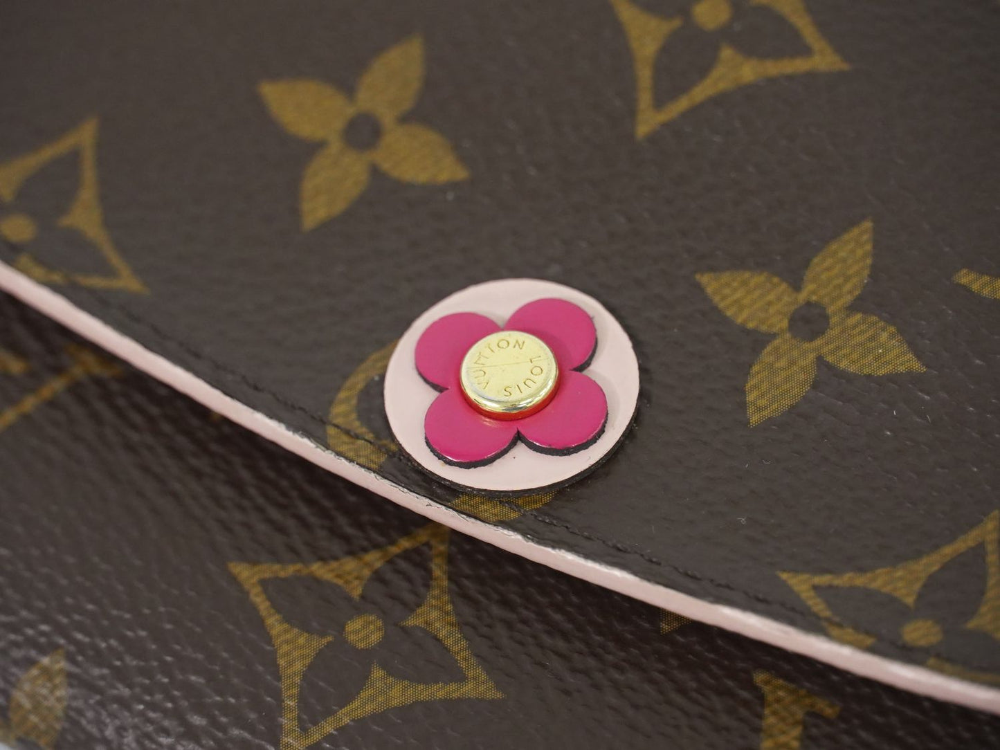 Louis Vuitton Portefeuille Emily Monogram Long Wallet M68313