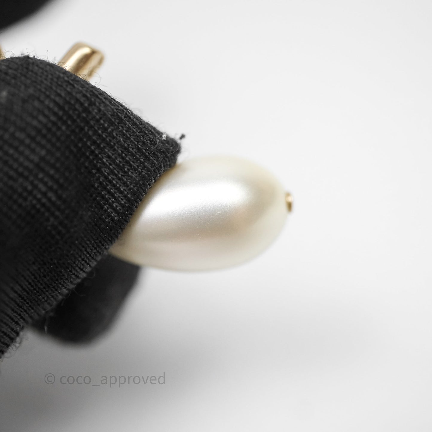Chanel CC Pearl Drop Bow Earrings Gold Tone 22S