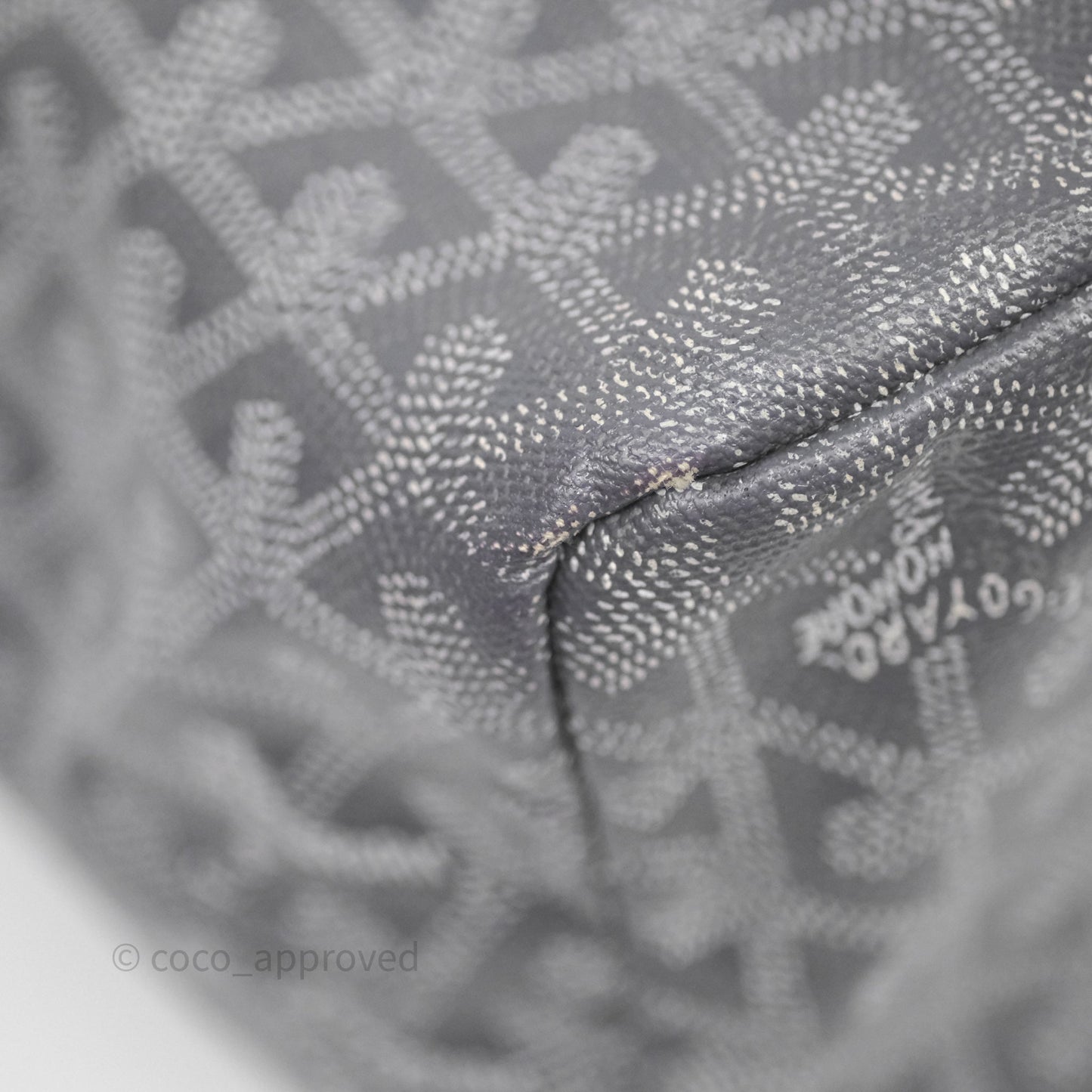 Goyard St Louis Tote PM ⁣⁣⁣⁣⁣⁣⁣⁣⁣⁣⁣⁣⁣⁣⁣⁣⁣⁣⁣⁣Grey