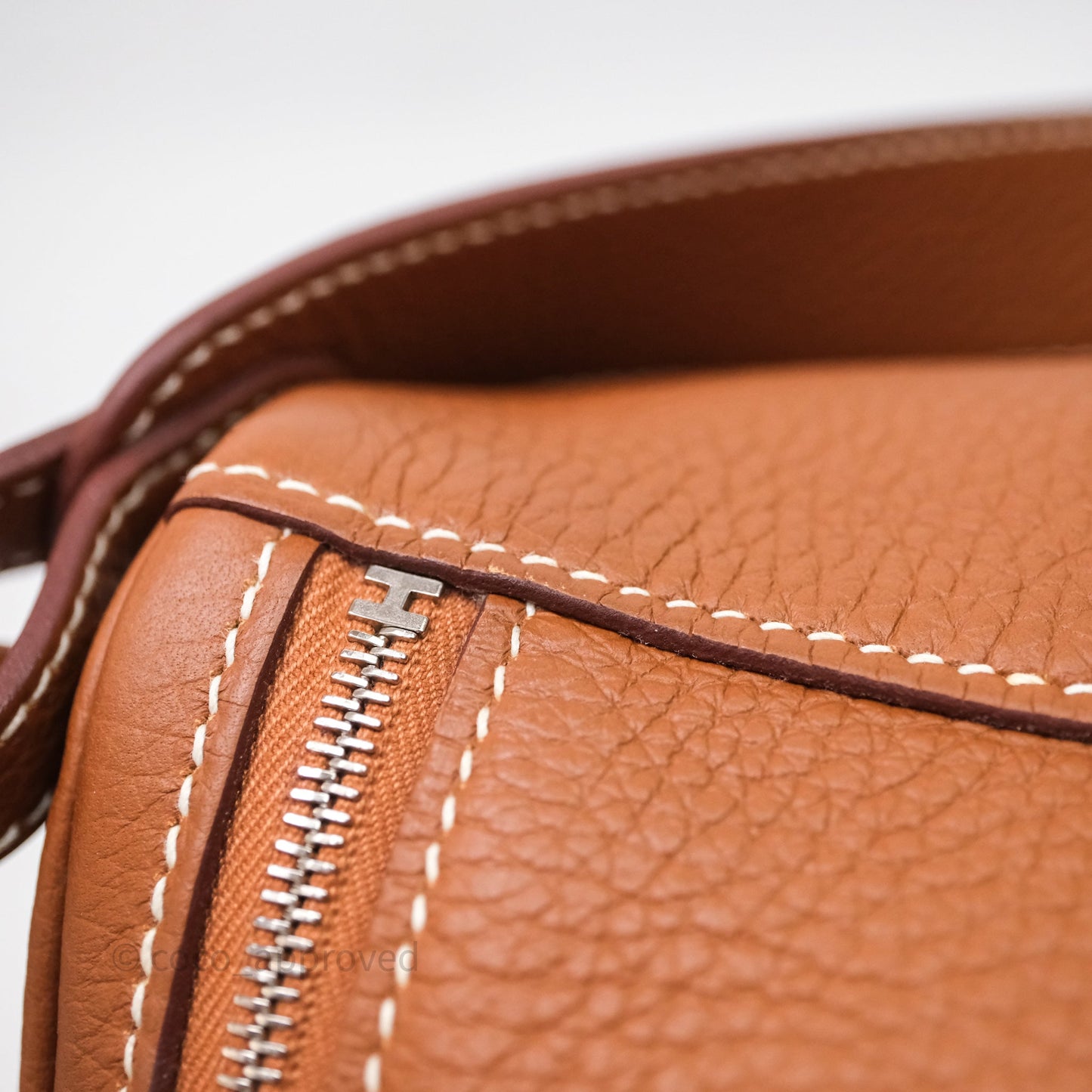 Hermès Lindy 26 Gold Clemence Palladium Hardware
