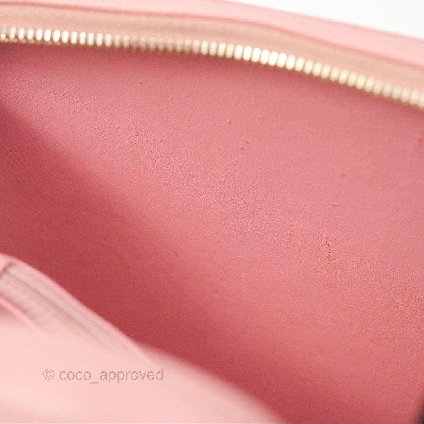 Chanel Quilted Medium CC Filigree Vanity Case Pink Caviar Gold Hardware