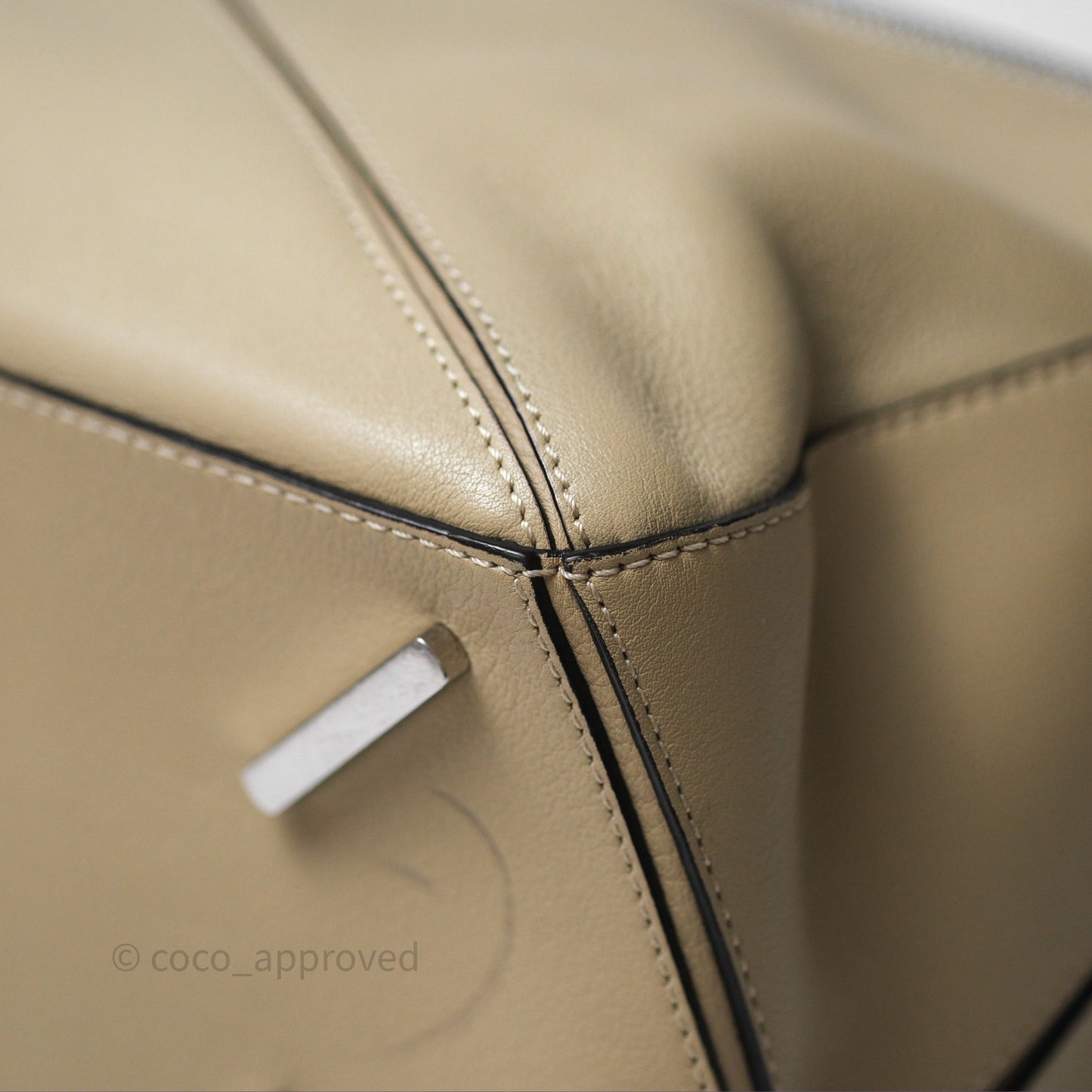 Loewe Medium Puzzle Bag Light Beige Calfskin