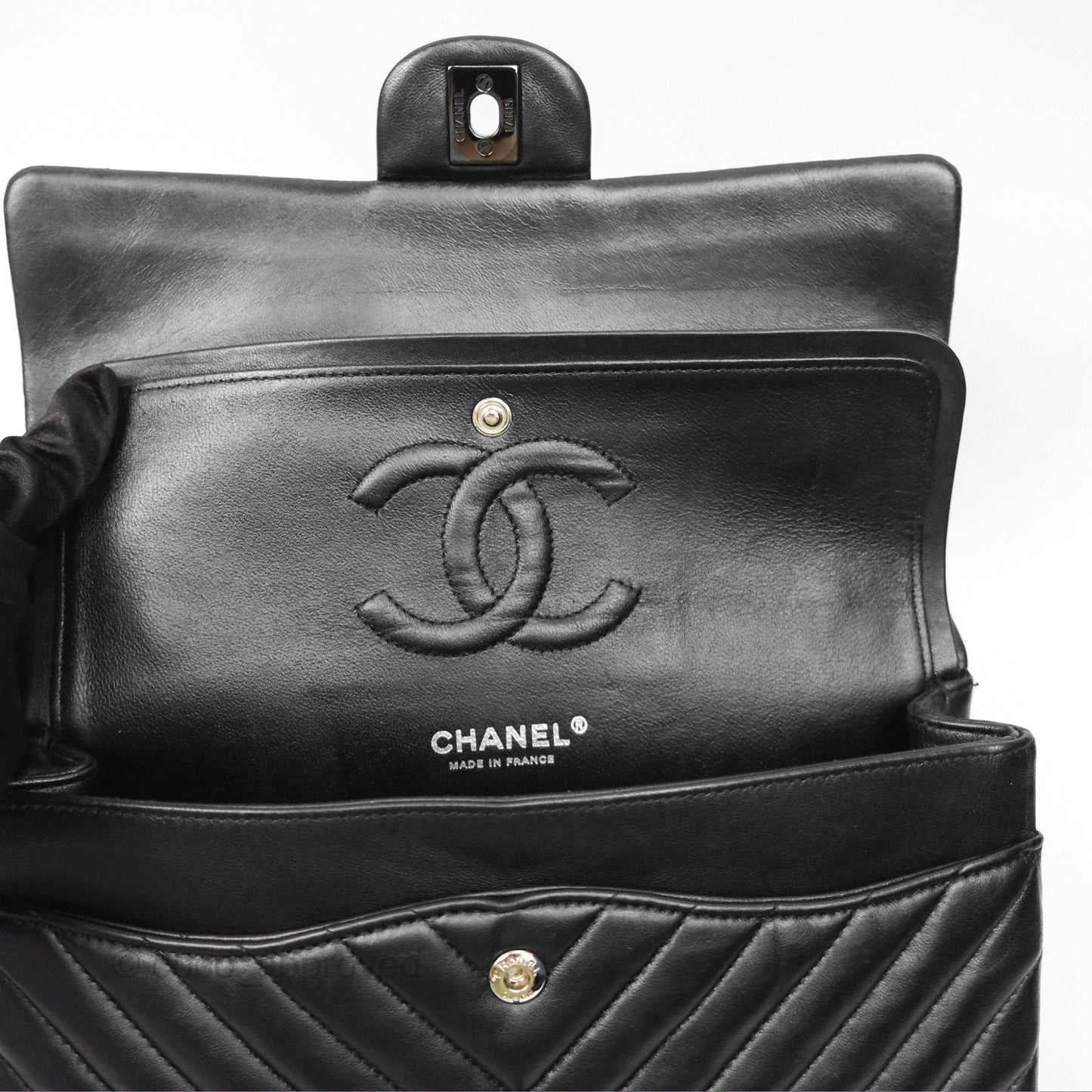 Chanel Classic M/L Medium Flap Chevron So Black Calfskin