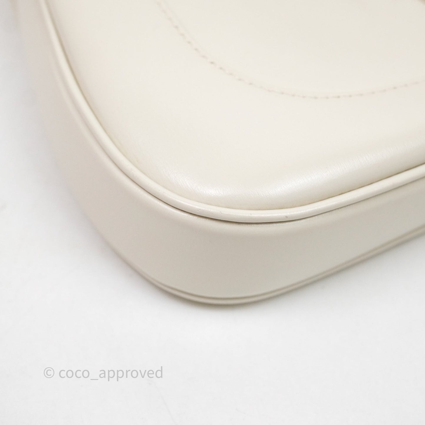 Gucci Jackie 1961 White Small Shoulder Bag Gold Hardware