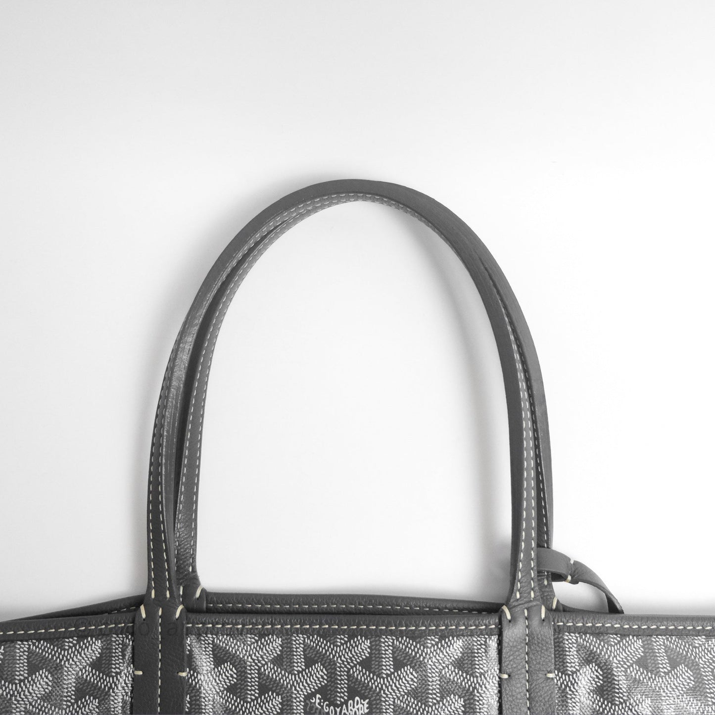 Goyard St Louis Tote PM ⁣⁣⁣⁣⁣⁣⁣⁣⁣⁣⁣⁣⁣⁣⁣⁣⁣⁣⁣⁣Grey