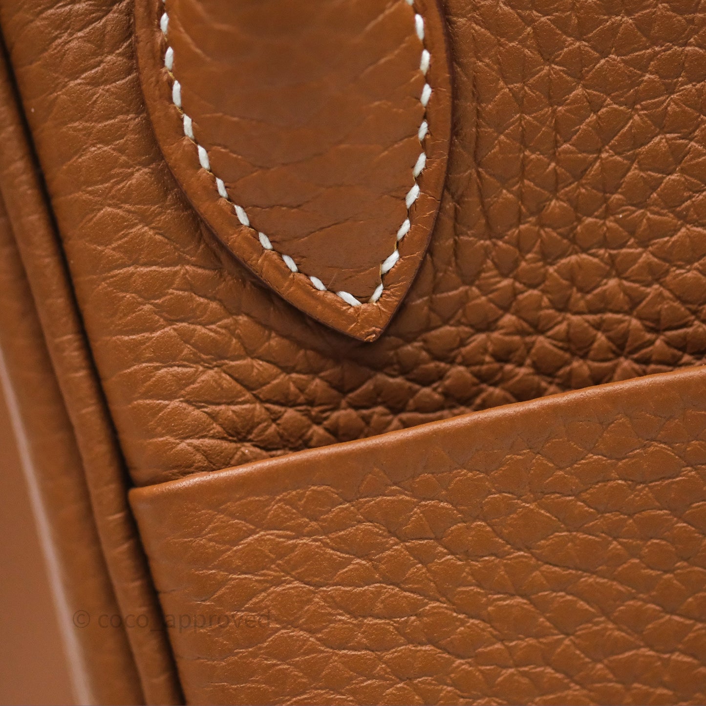 Hermès Lindy 26 Gold 37 Clemence Gold Hardware