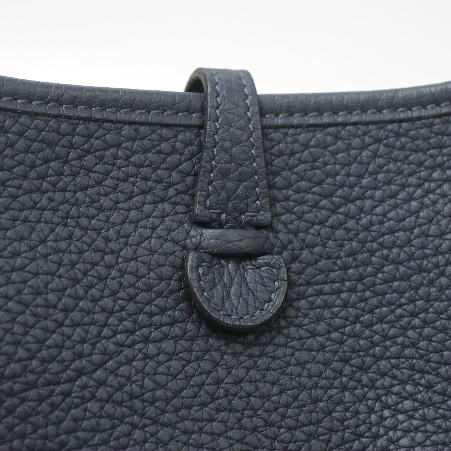 Hermès Mini Evelyne 16 Bleu Nuit 2Z/ Bleu Indigo 76 Clemence Gold Hardware
