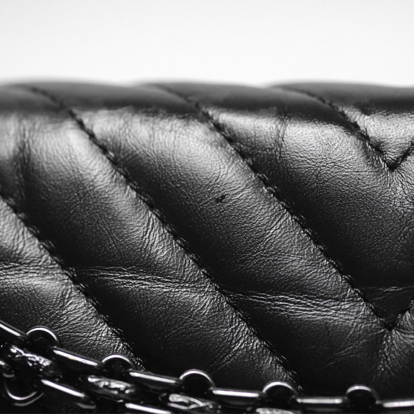 Chanel Reissue 225 Chevron Aged Calfskin So Black