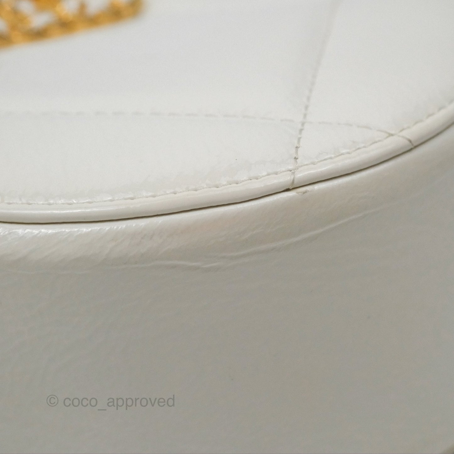 Chanel 19 Round Clutch With Chain White Glazed Calfskin Mixed Hardware