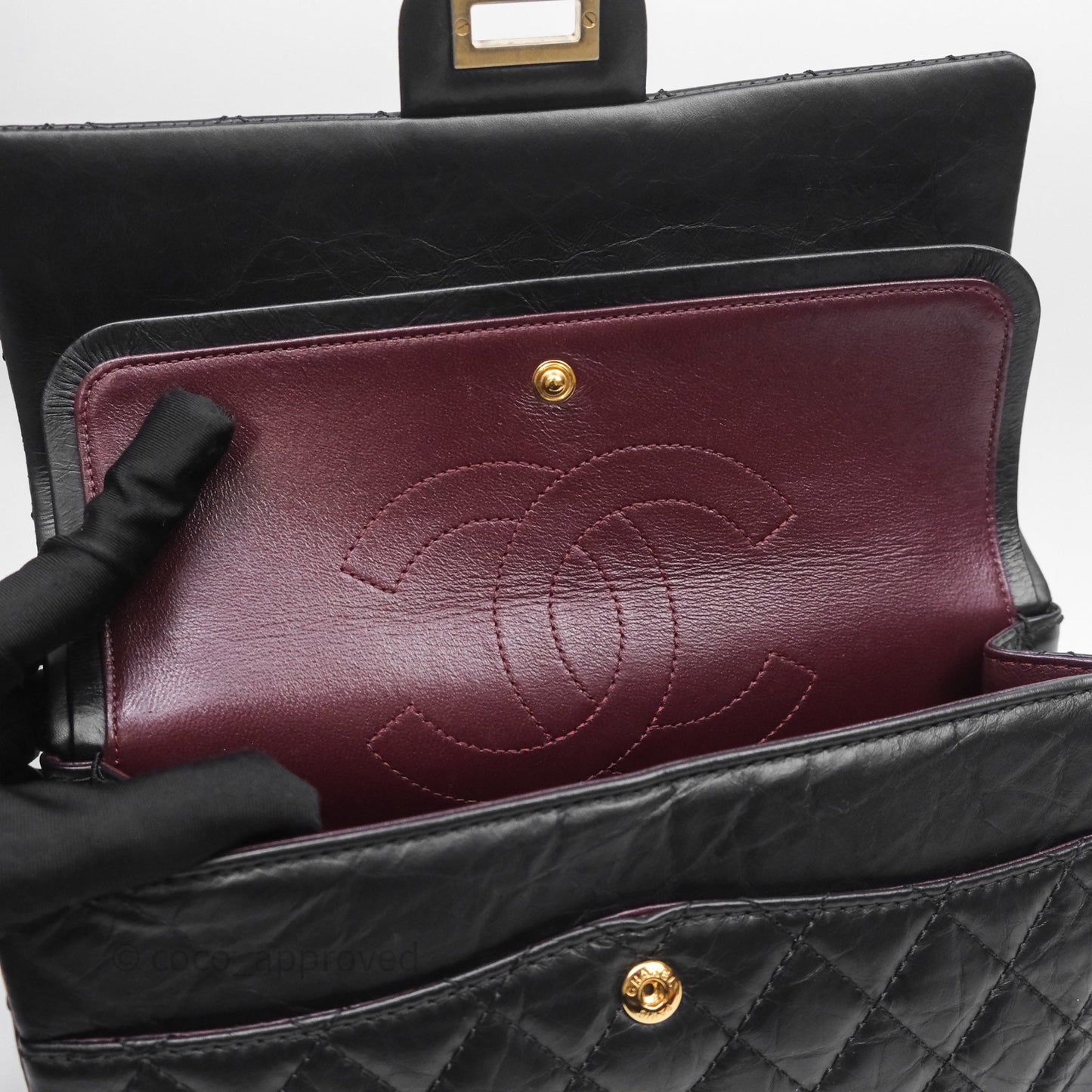 Chanel Reissue 225 Quilted Aged Calfskin Black Aged Gold Hardware