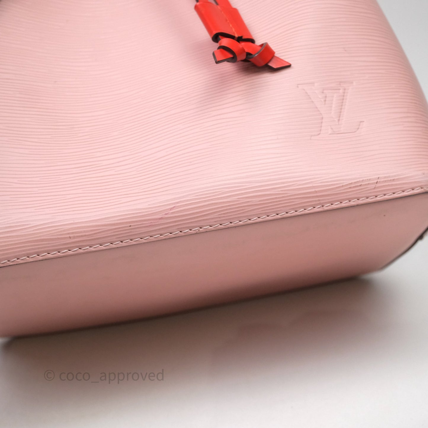 Louis Vuitton Neonoe MM Pink Epi