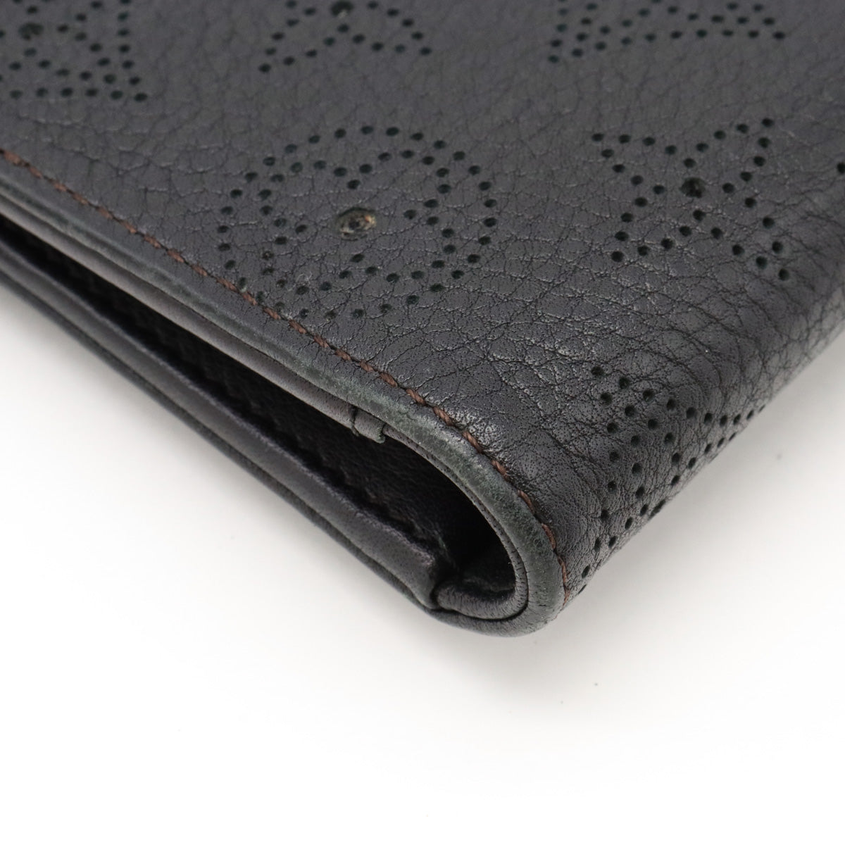 Louis Vuitton Monogram Mahina Portefeuille Amelia M95549