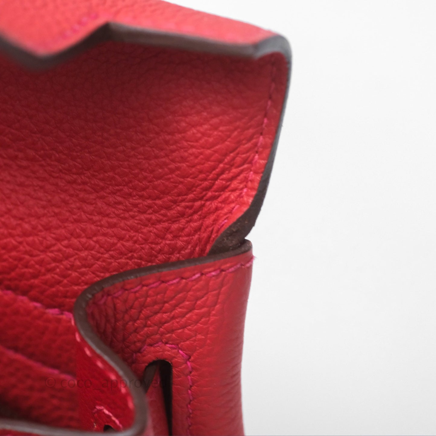 Hermès Kelly 28 Retourne Geranium D5 Togo Gold Hardware
