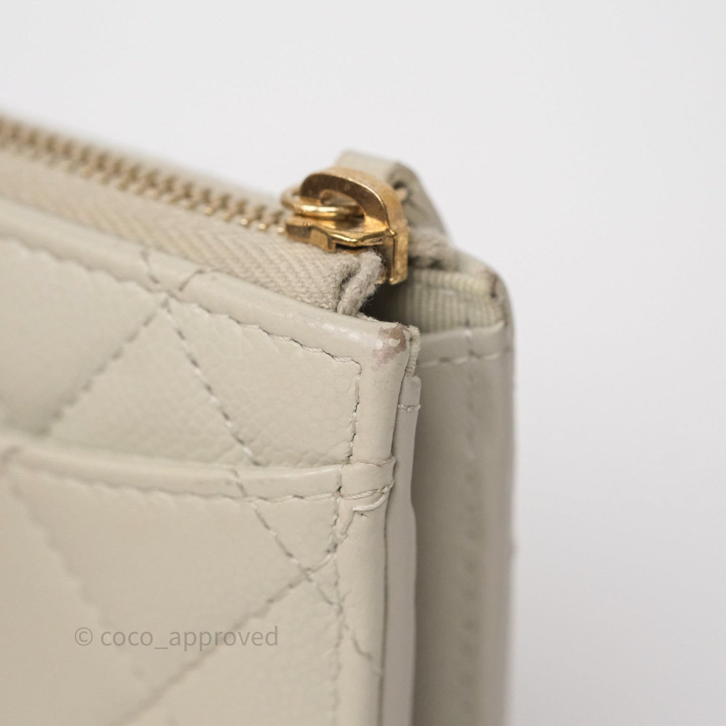 Chanel Zipper Card Holder Wallet Light Grey Caviar Gold Hardware