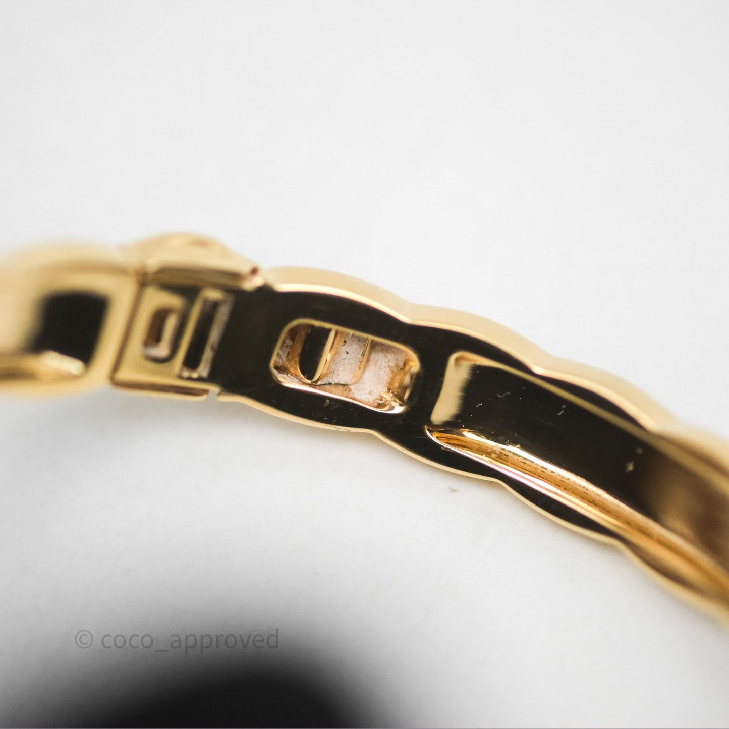 Chanel Coco Crush Bracelet Quilted Motif 18K Yellow Gold