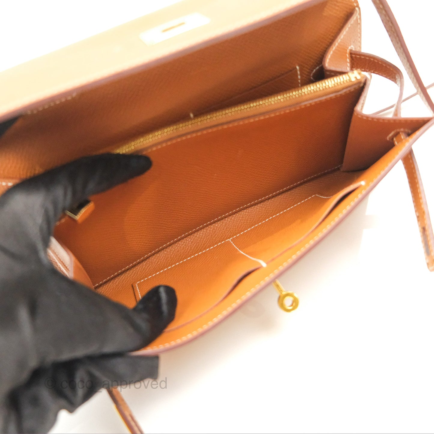 Hermès Kelly To Go Wallet Gold Epsom Gold Hardware