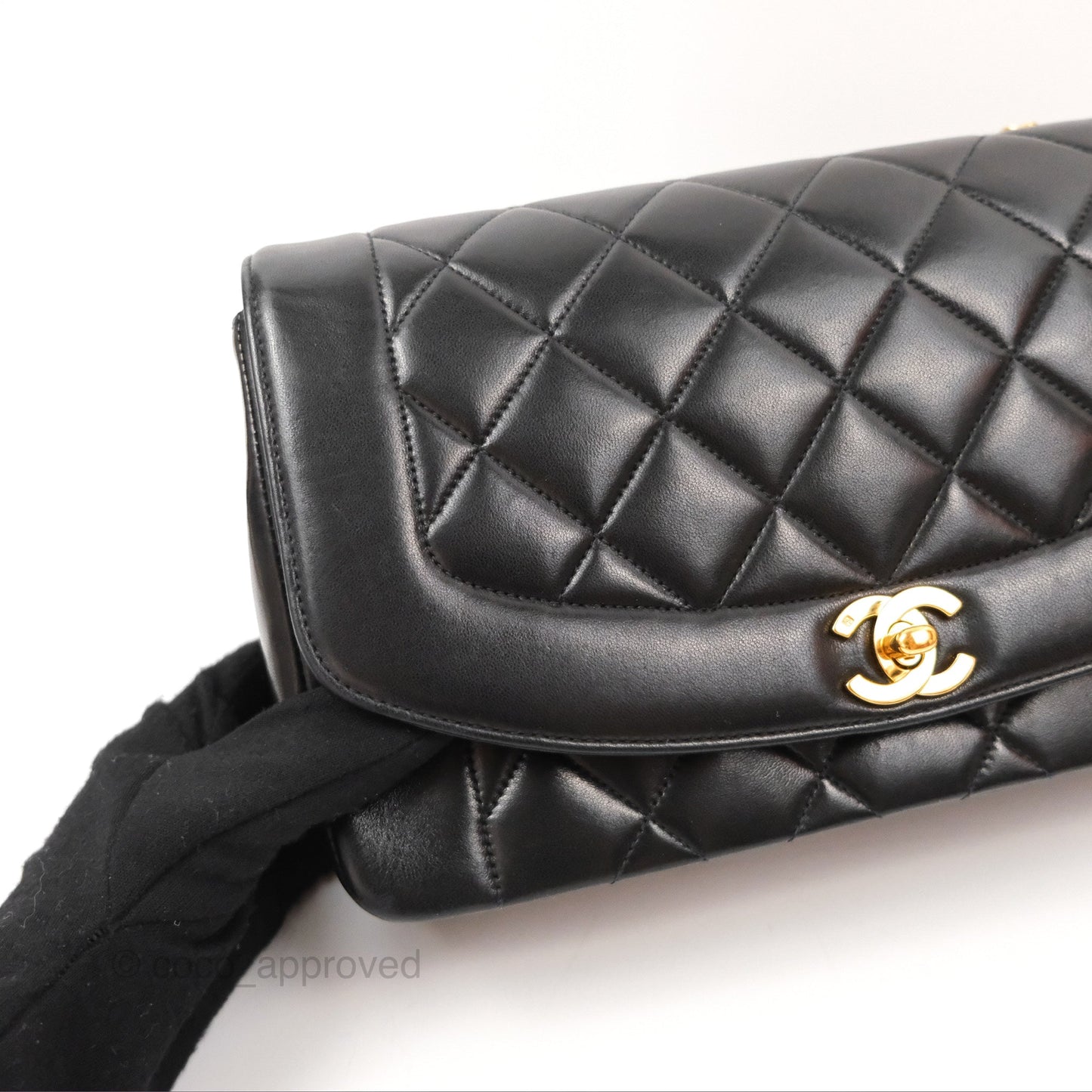 Chanel Vintage Medium Classic Diana Flap Bag Black Quilted Lambskin