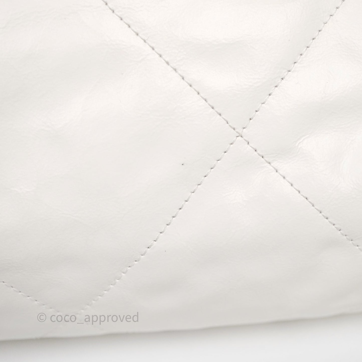 Chanel 22 Small White Shiny Crumpled Calfskin Aged Gold Hardware