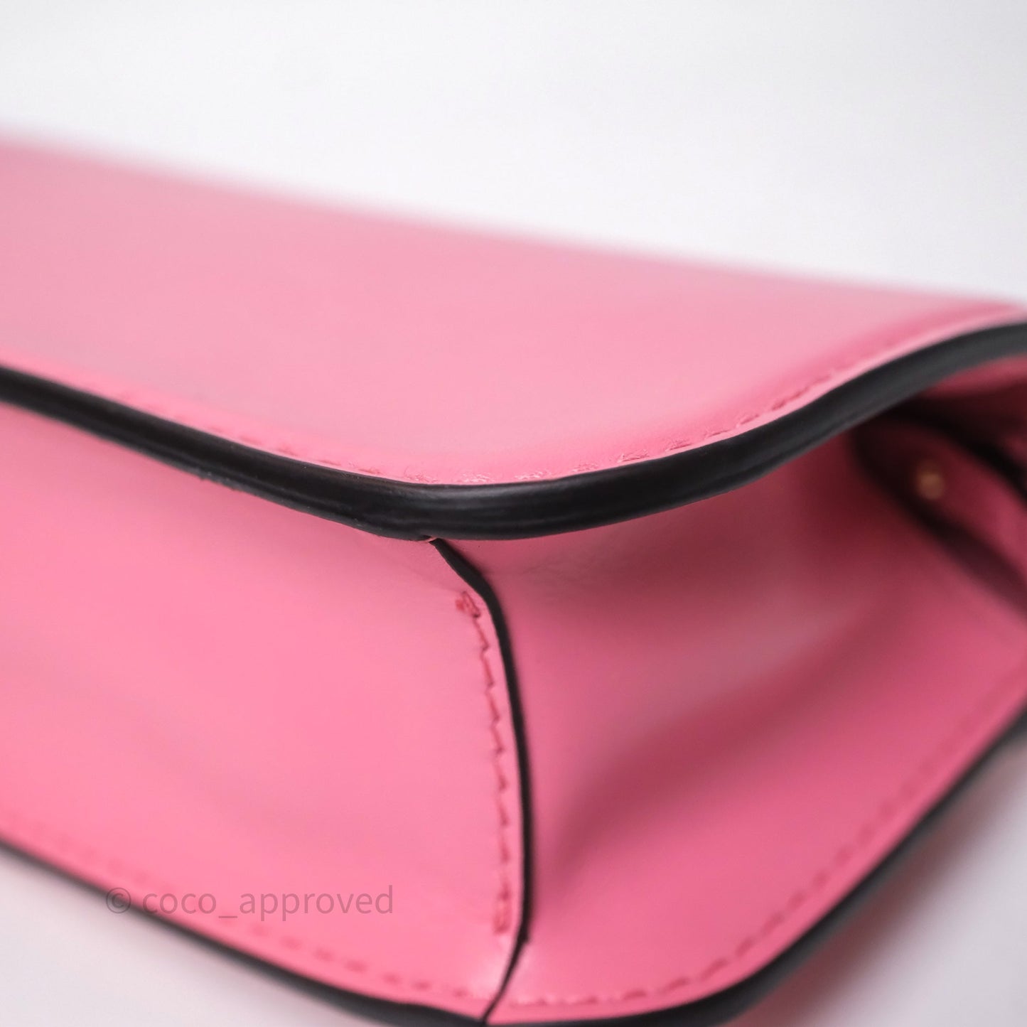 Valentino Garavani Locò Small Shoulder Bag Pink Calfskin Gold Hardware