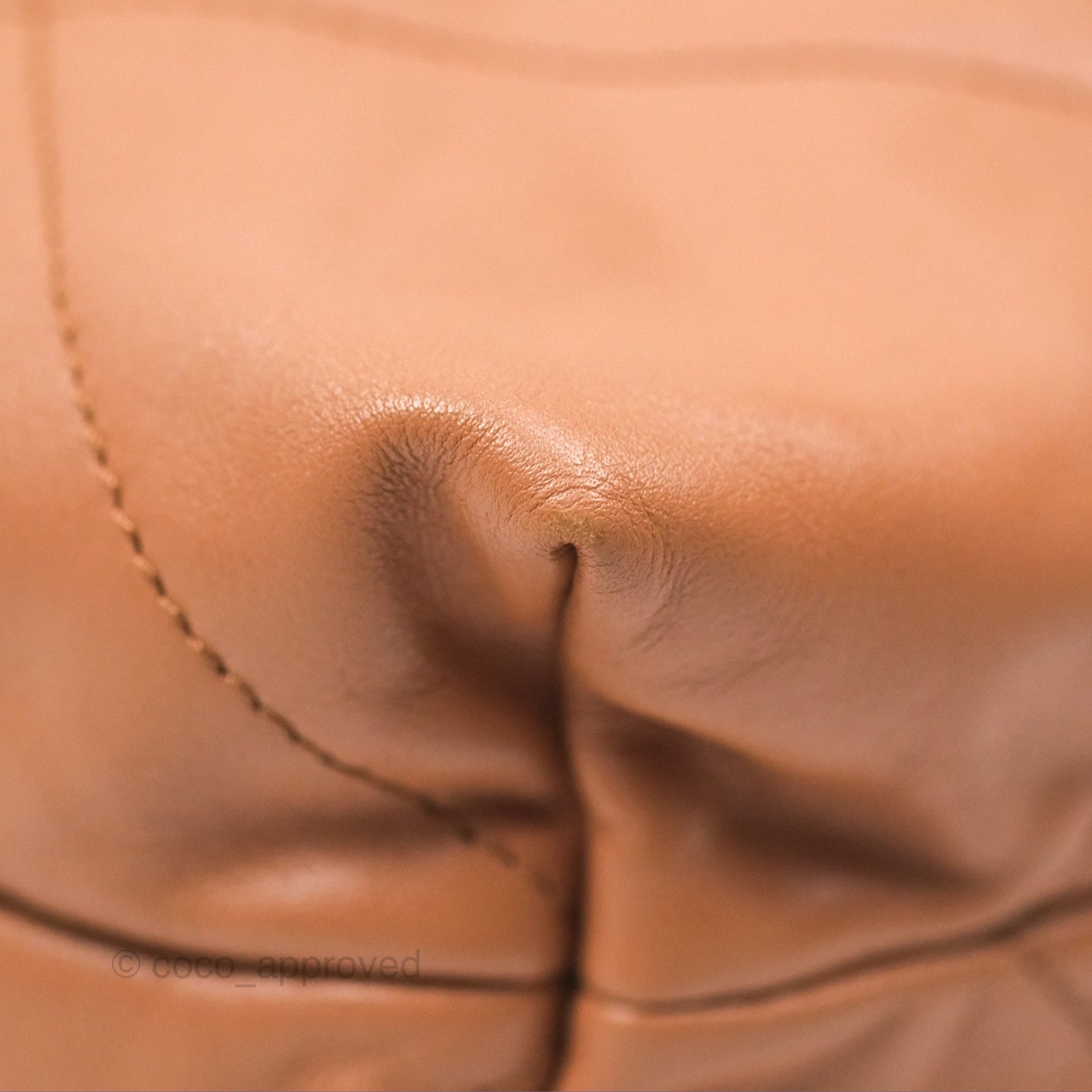 Chanel 22 Medium Caramel Beige Shiny Calfskin Aged Gold Hardware